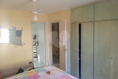 Casa à venda com 8 quartos, sendo 3 suítes, em Jardim Terceiro Centenário, Atibaia, SP
