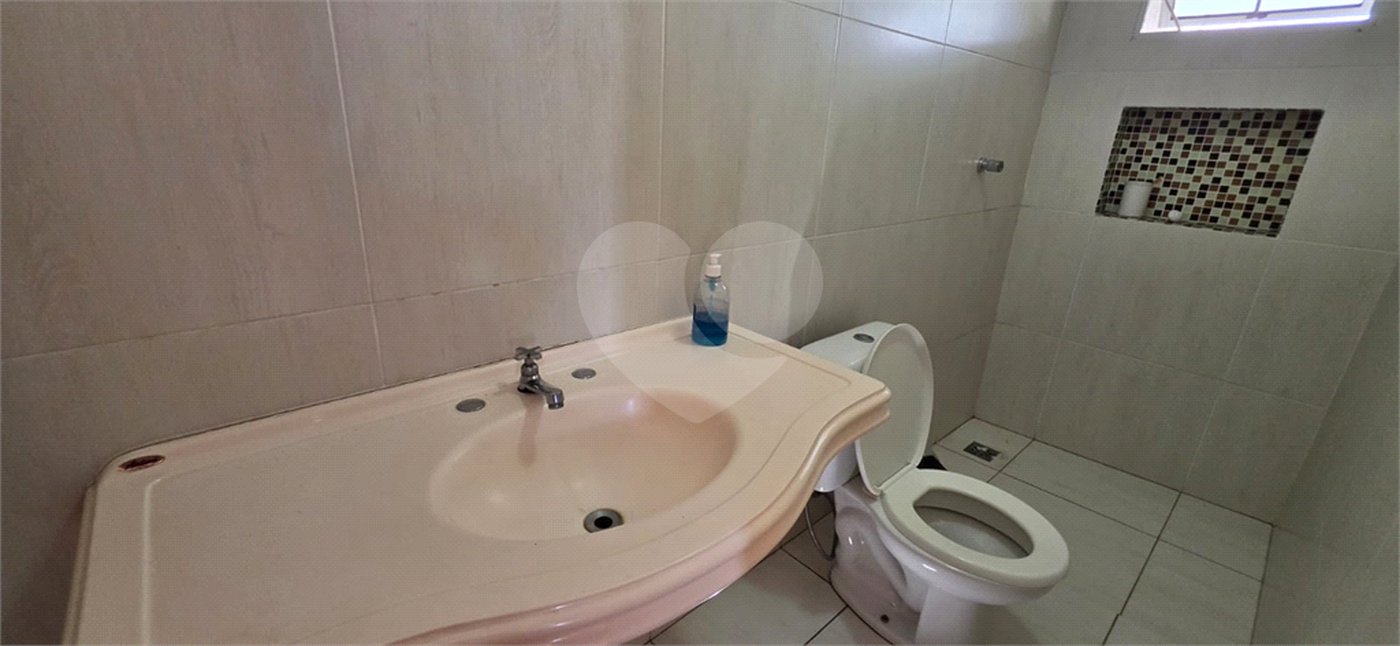 Casa Térrea à venda ou para alugar com 8 quartos, sendo 4 suítes, em Vila Pereira Barreto, São Paulo, SP