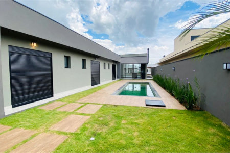 Casa à venda com 3 suítes no condomínio Vale das Aguas, Bragança Paulista - SP