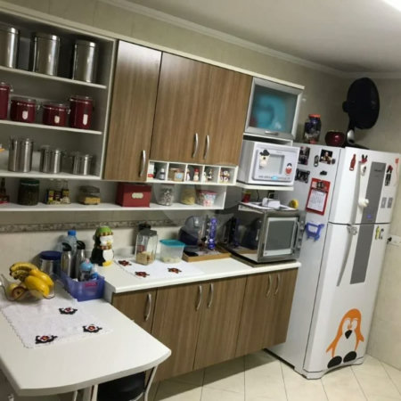 Casa à venda com 3 quartos, sendo 1 suíte, no condomínio Residencial Gabriela, São Paulo - SP