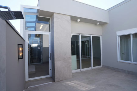 Casa à venda com 4 quartos, sendo 1 suíte, em Parque Residencial Mart Ville, Presidente Prudente, SP