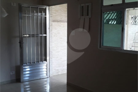 Casa à venda com 2 quartos, sendo 1 suíte, em Vila Gustavo, São Paulo, SP