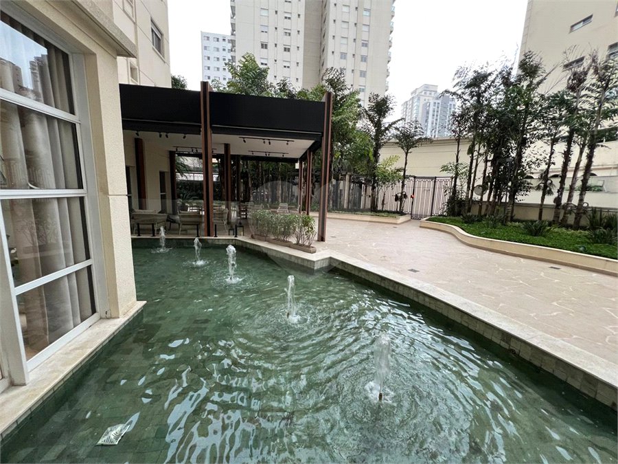 Apartamento à venda com 3 suítes em Campo Belo, São Paulo, SP