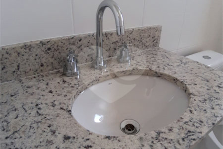 Apartamento à venda com 3 quartos, sendo 1 suíte, em Santo Antônio, São Caetano do Sul, SP