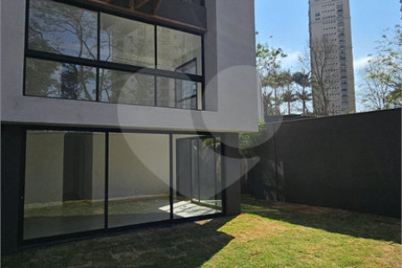 Casa à venda com 4 suítes no condomínio Cube Cidade Jardim, São Paulo - SP