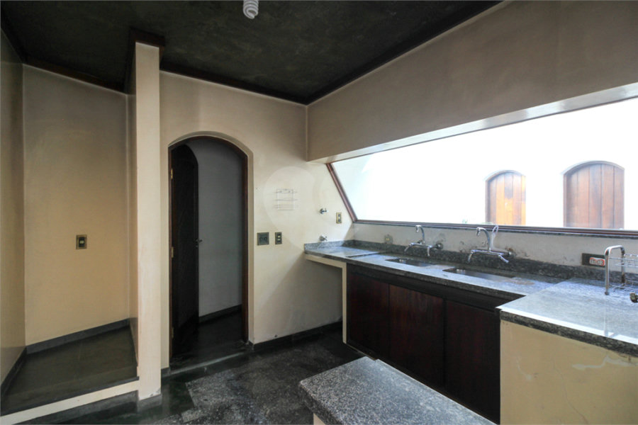 Casa à venda com 5 quartos, sendo 3 suítes, em Jardim São Bento, São Paulo, SP