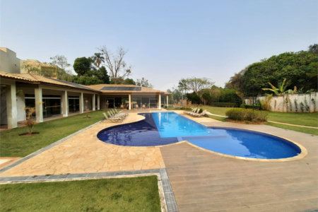 Casa à venda com 3 suítes no condomínio Ecovillagio, São Roque - SP