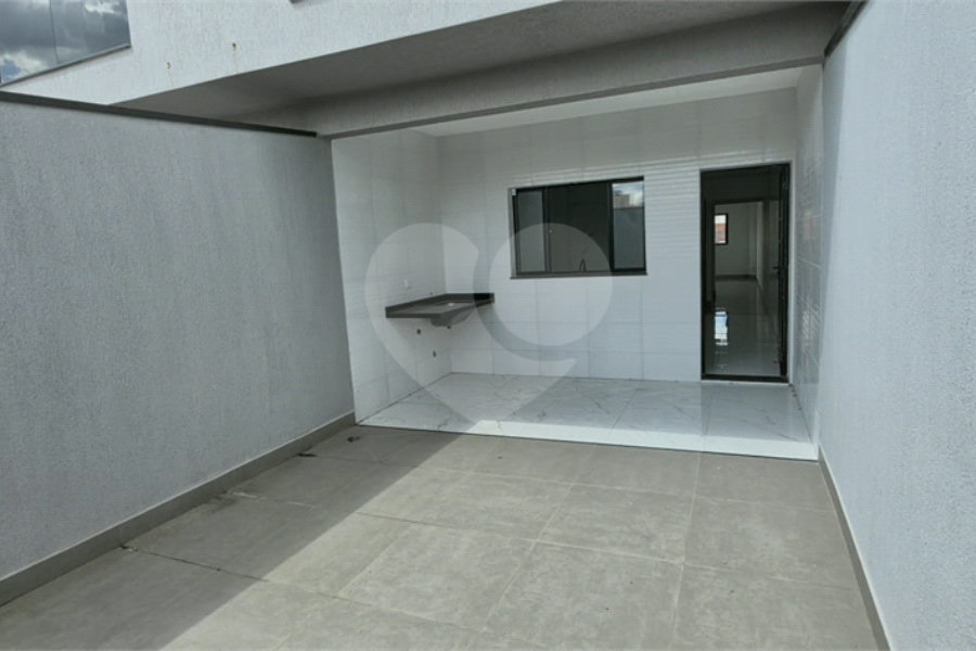 Sobrado à venda com 3 quartos, sendo 1 suíte, em Vila Bonilha, São Paulo, SP