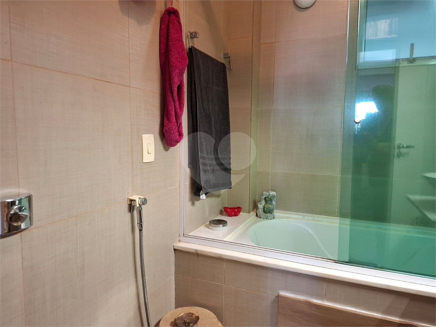 Apartamento à venda com 2 quartos, sendo 1 suíte,  em Pinheiros, São Paulo, SP