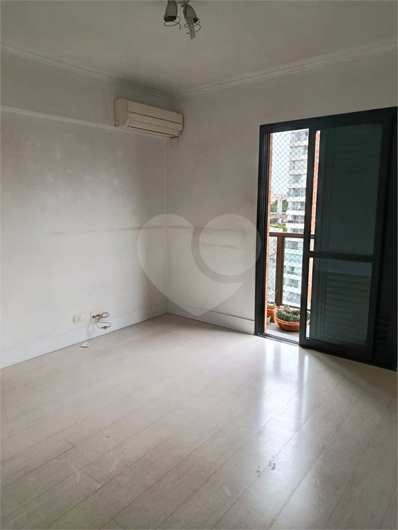 APARTAMENTO NO CAMPO BELO 137M² 3 DORMITÓRIOS
