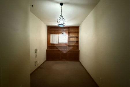 Apartamento à venda com 4 quartos, sendo 2 suítes, no Centro, Araraquara, SP