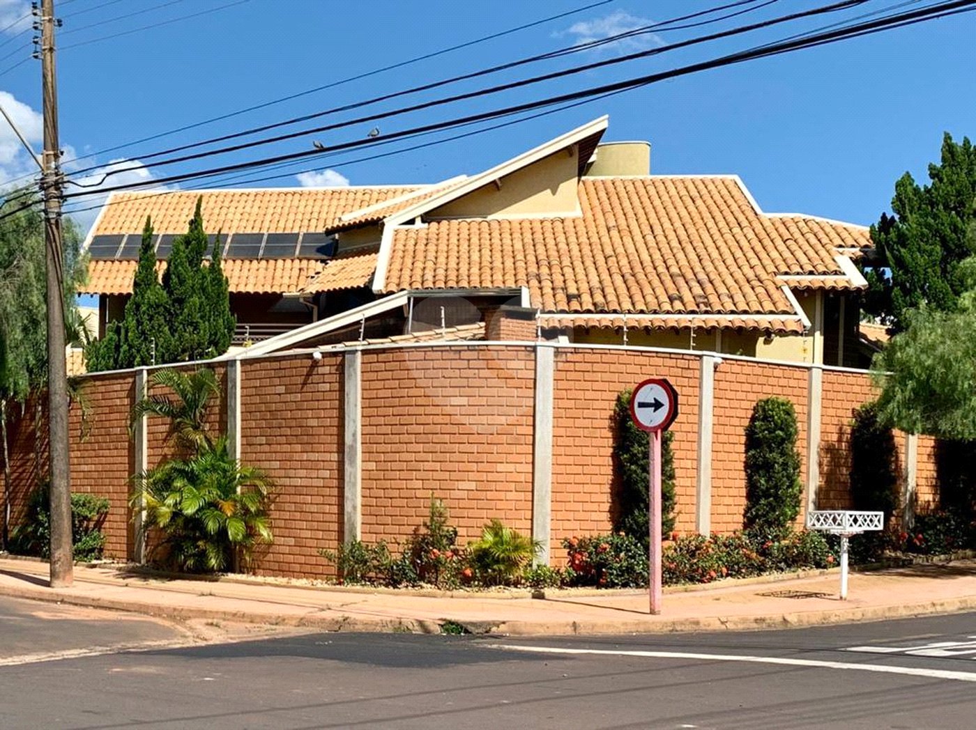 Sobrado à venda com 3 suítes em Vila Velosa, Araraquara, SP