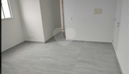 Apartamento à venda com 2 quartos em Guaiaúna, São Paulo, SP