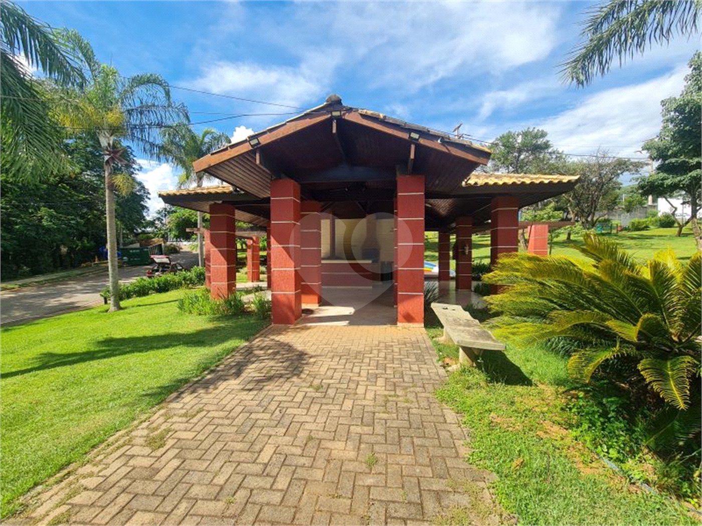 Casa à venda com 3 quartos, sendo 1 suíte, no condomínio Golden Park Residence, Sorocaba - SP