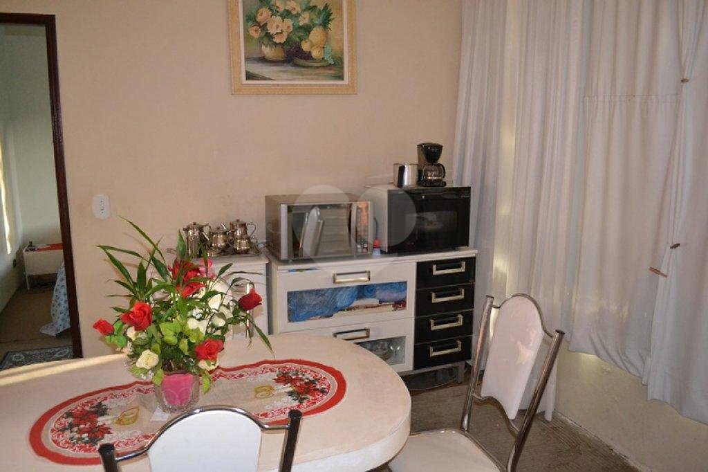 Sobrado à venda com 2 quartos em Vila Nivi, São Paulo, SP