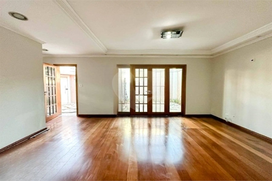 Casa à venda com 3 suítes em Vila Maria Alta, São Paulo, SP