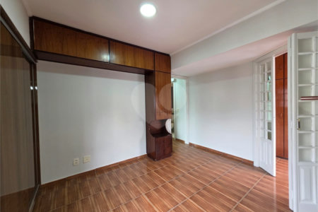 Apartamento à venda com 2 quartos, sendo 1 suíte, em Vila Olímpia, São Paulo, SP