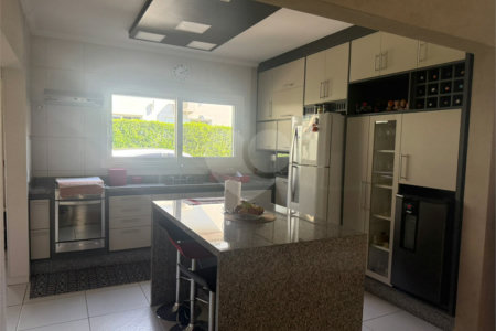 Casa à venda com 3 suítes no condomínio Terras de Mont Serrat, Salto - SP