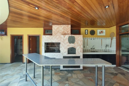 Casa à venda com 5 quartos, sendo 4 suítes, no condomínio Rancho Dirce, Sorocaba - SP