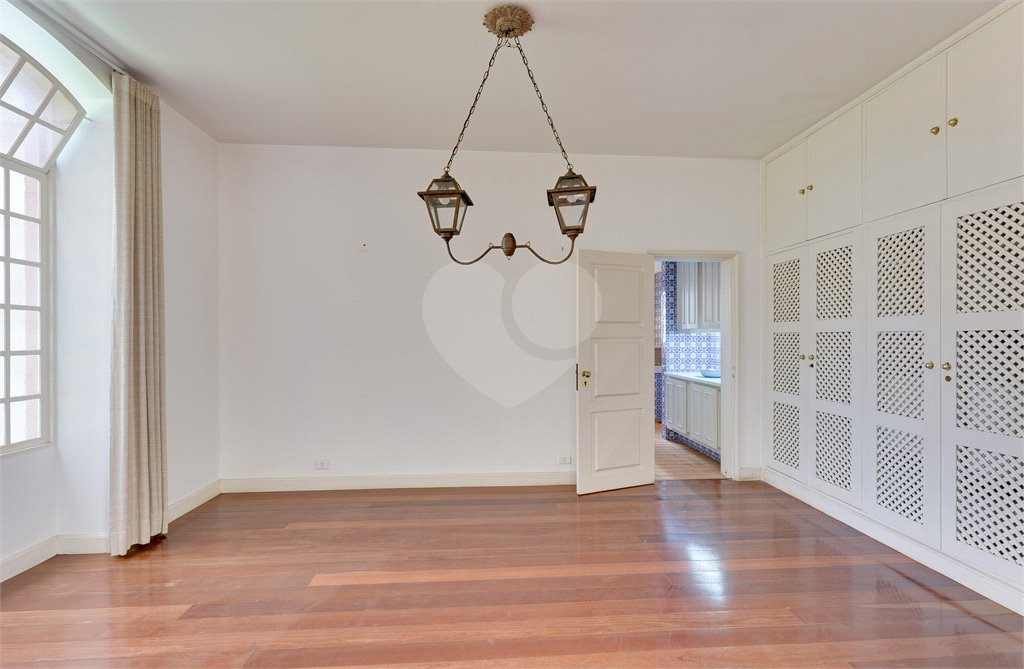 Casa à venda com 4 suítes em Chácara Flora, São Paulo, SP