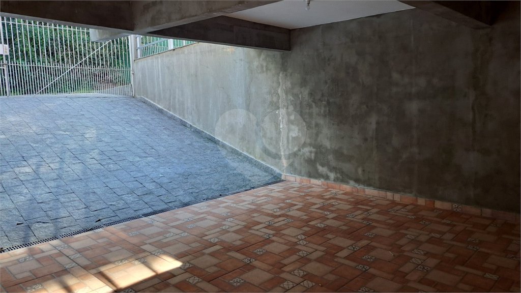 Casa à venda com 3 quartos, sendo 1 suíte, no condomínio Alpes da Cantareira, Mairiporã - SP