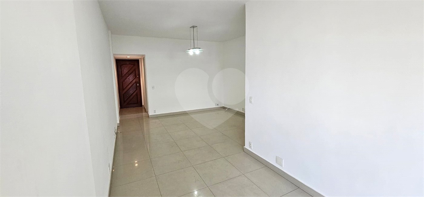 Apartamento à venda com 2 quartos, sendo 1 suíte,  em Tijuca, Rio de Janeiro, RJ