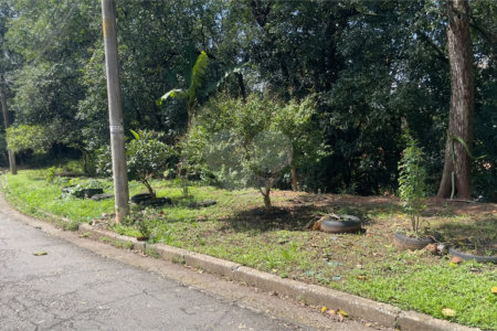 Terreno à venda com 3 quartos em Jardim Rizzo, São Paulo, SP
