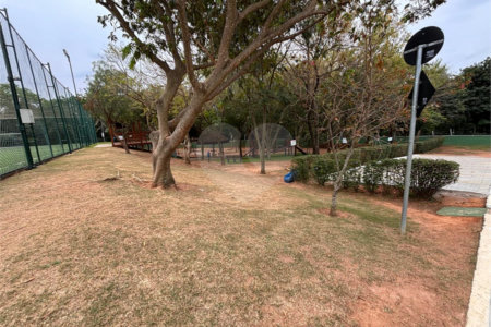 Casa à venda com 3 suítes no condomínio Residencial Maria Dulce, Indaiatuba - SP
