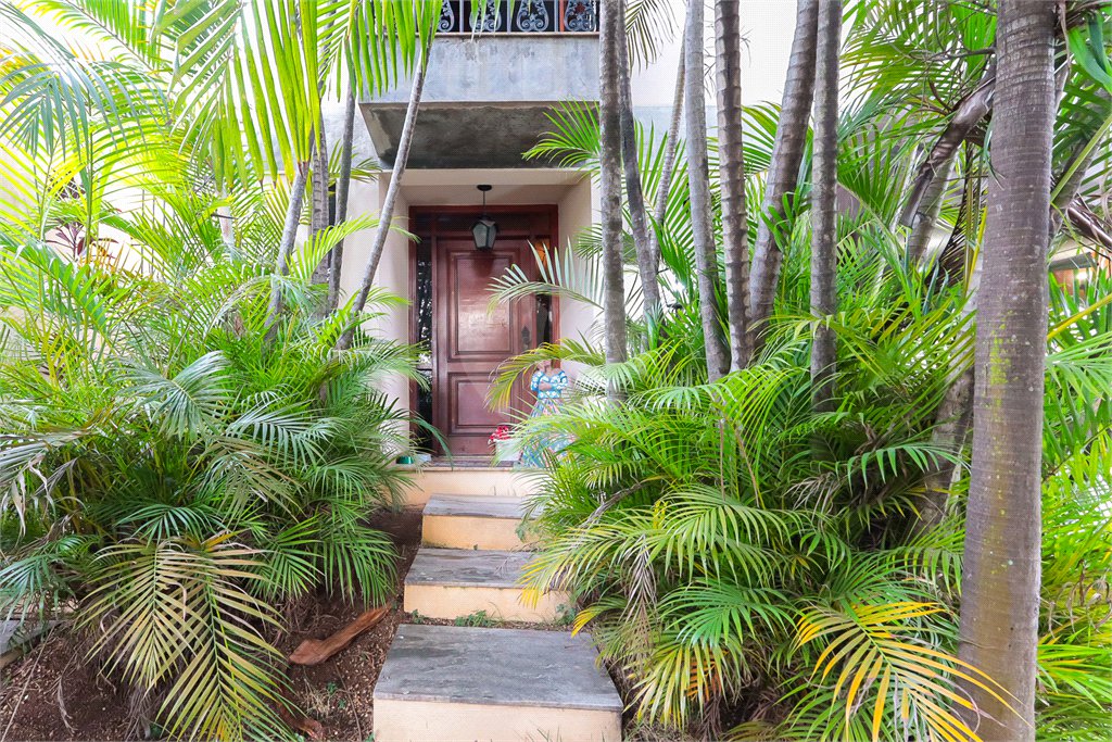 Casa à venda com 4 quartos, sendo 1 suíte, em Brooklin, São Paulo, SP
