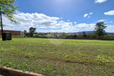 Terreno à venda no condomínio Village Saint Charbel, Araçoiaba da Serra - SP