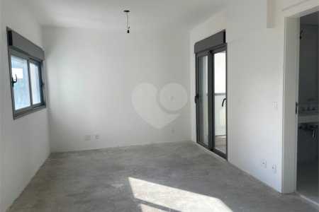 Apartamento à venda com 3 suítes em Campo Belo, São Paulo, SP