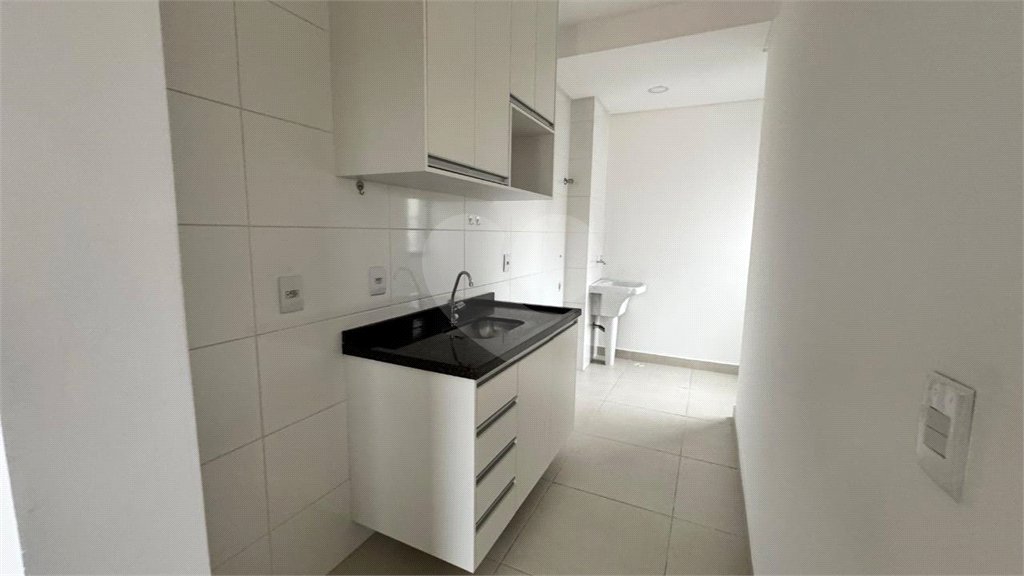 Apartamento à venda com 1 quarto em Vila Carrão, São Paulo, SP