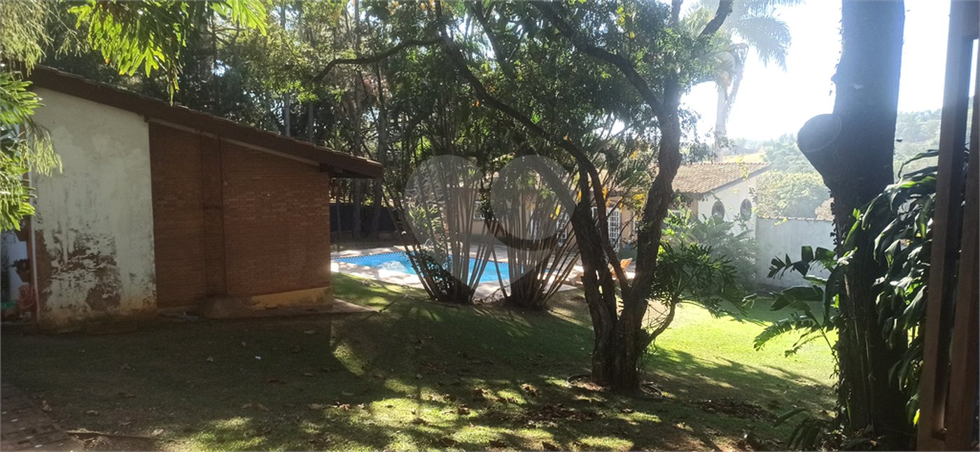 Chácara à venda com 5 quartos, sendo 3 suítes, em Parque Residencial Atibaia, Atibaia, SP