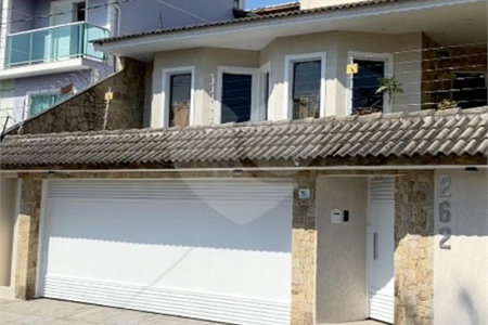 Sobrado à venda com 4 quartos, sendo 3 suítes, em Vila Mazzei, São Paulo, SP