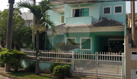 Casa à venda com 3 suítes no condomínio Mansões da Prata, Rio de Janeiro - RJ