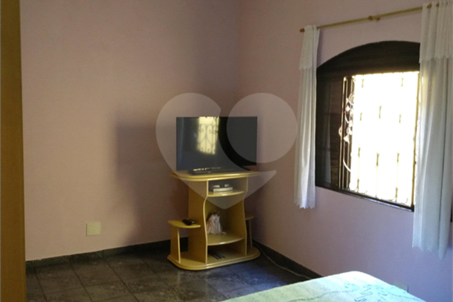 Sobrado à venda com 3 quartos, sendo 1 suíte, em Conjunto Residencial Vista Verde, São Paulo, SP
