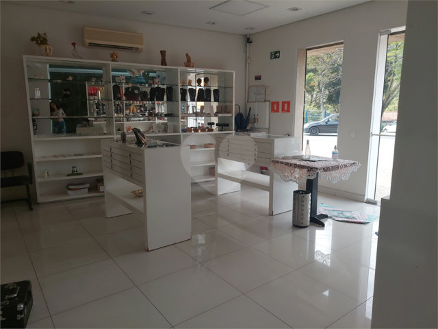 Salão para alugar no Centro, Mairiporã, SP