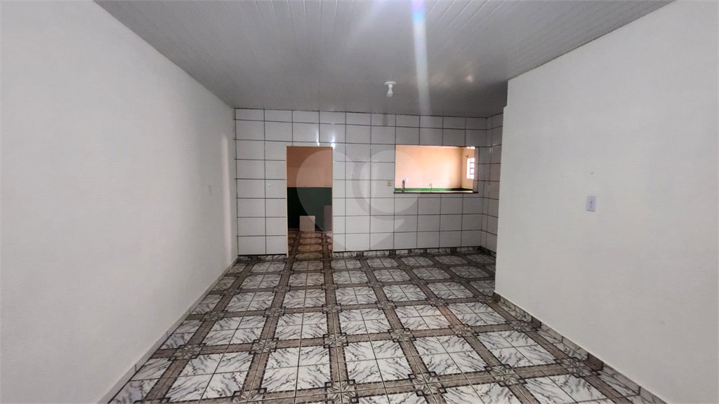 Casa à venda com 4 quartos, sendo 1 suíte, em Jardim Roberto Selmi Dei, Araraquara, SP