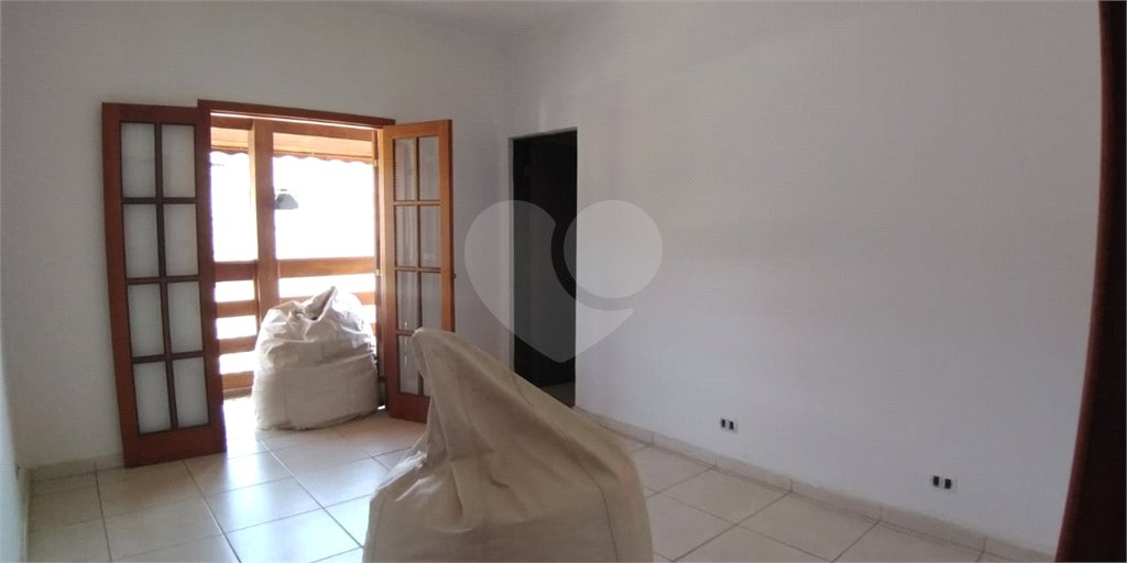 Casa à venda com 4 quartos, sendo 2 suítes, em Barreiro, Mairiporã, SP