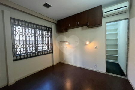 Casa à venda com 2 quartos, sendo 1 suíte, no condomínio Residencial Vale das Palmeiras, Rio de Janeiro - RJ