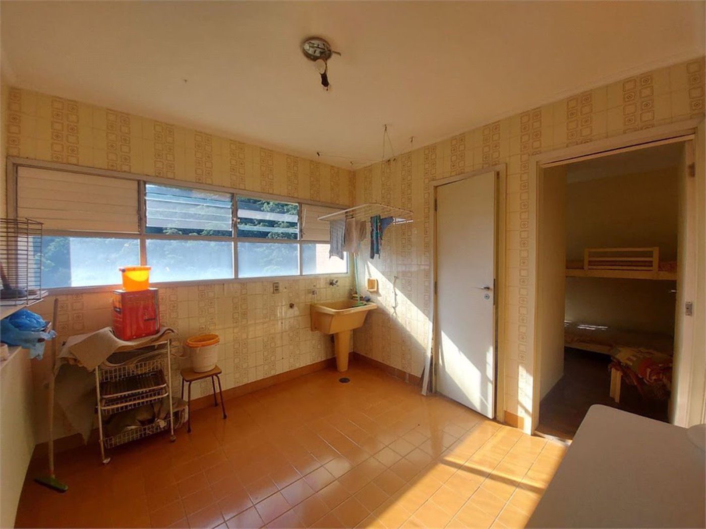Apartamento Residencial à venda, Pitangueiras, Guarujá - AP1677.