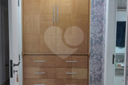 Apartamento à venda com 3 quartos, sendo 2 suítes,  em Campo Belo, São Paulo, SP