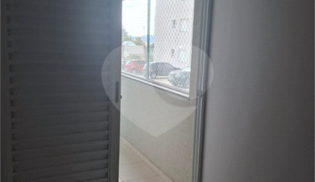 Apartamento à venda com 3 quartos, sendo 1 suíte,  em Vila São Sebastião, Mogi das Cruzes, SP