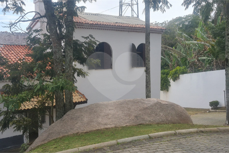 Casa à venda com 5 suítes em Roseira, Mairiporã, SP