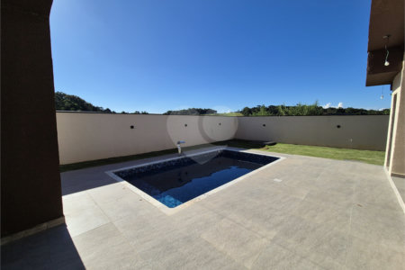 Casa à venda com 3 quartos, sendo 1 suíte, em Jardim Paraíso da Usina, Atibaia, SP