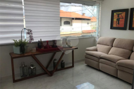 Sobrado à venda com 3 quartos, sendo 1 suíte,  em Vila Varela, Poá, SP