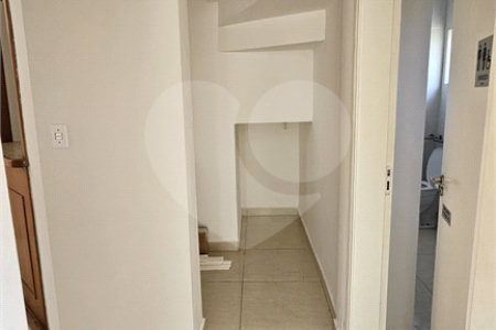 Sobrado à venda com 3 quartos, sendo 2 suítes, em Jardim Rossignatti, Indaiatuba, SP