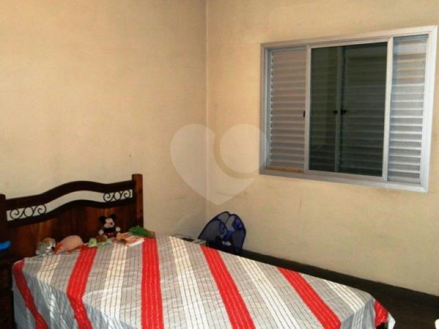 Casa Térrea à venda com 4 quartos, sendo 1 suíte,  em Jardim Virginia Bianca, São Paulo, SP