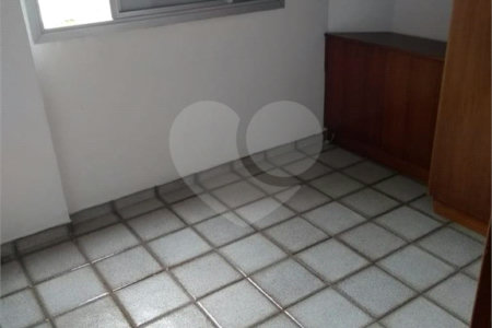 Apartamento à venda com 3 quartos, sendo 1 suíte, em Campo Grande, São Paulo, SP