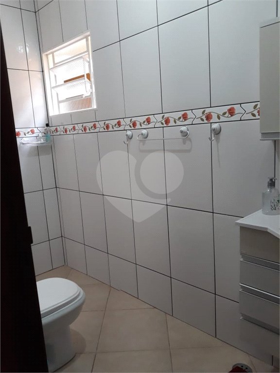 Sobrado à venda com 4 quartos, sendo 2 suítes, em Jardim dos Pinheiros, Atibaia, SP